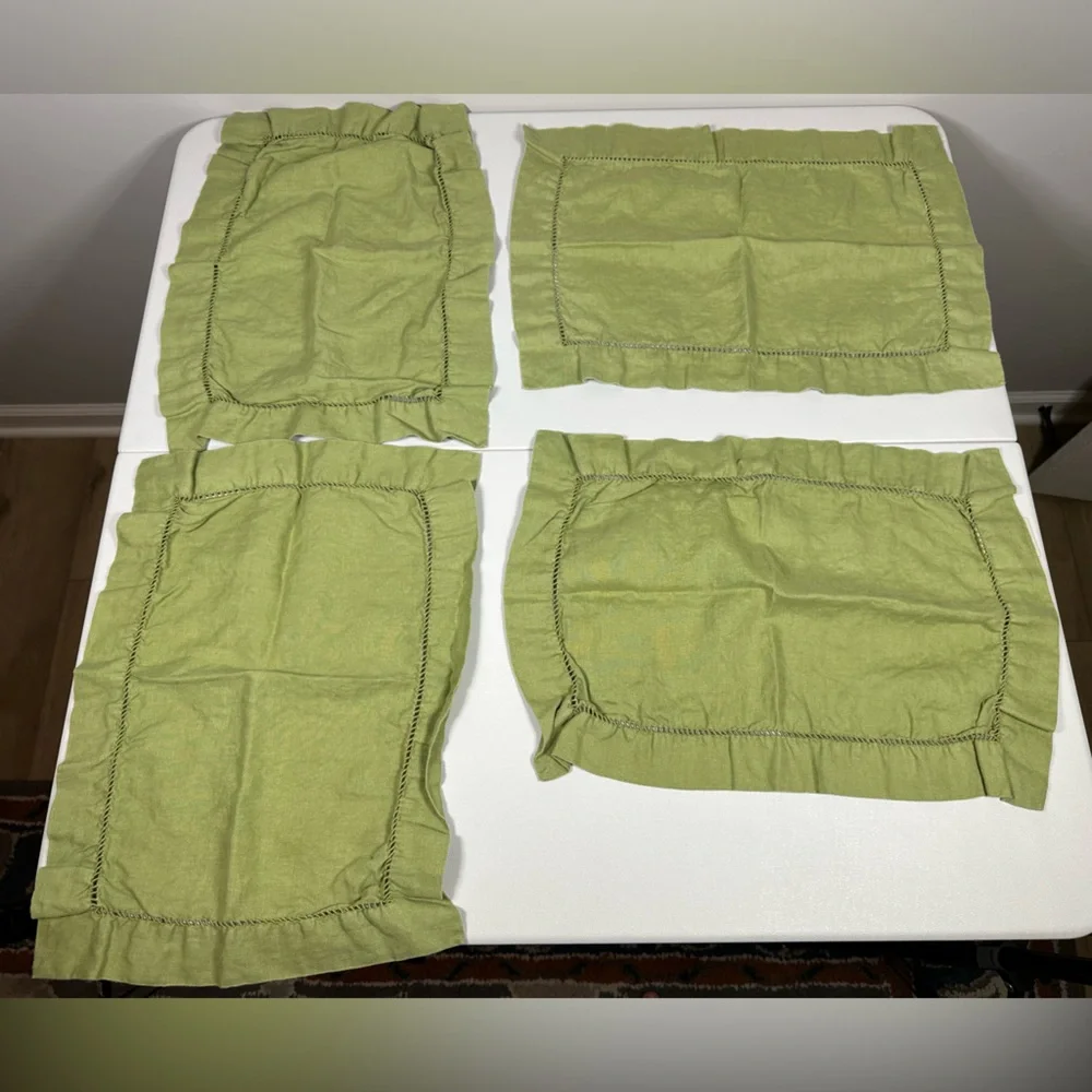 Pottery Barn 4pc Linen Napkin Set